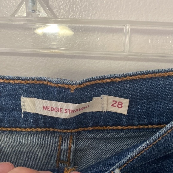 Levi’s Wedgie High Rise Straight Leg Button Fly Jeans - Picture 3 of 7